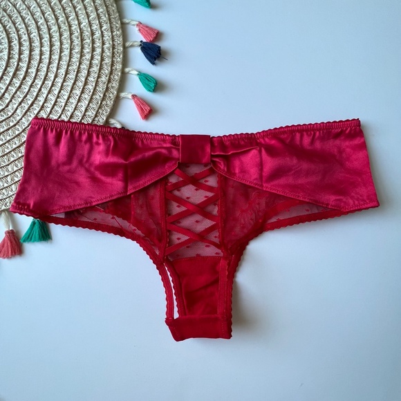 Victoria's Secret Very Sexy Back Cut-Out Cheeky Panty Red Large NEW - Picture 6 of 7